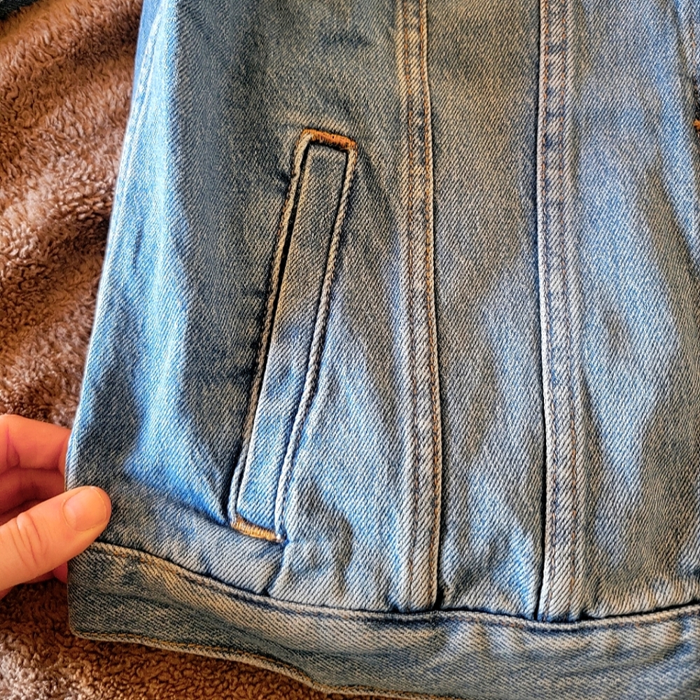 Banana Republic Blue Jean Jacket - Picture 3 of 10
